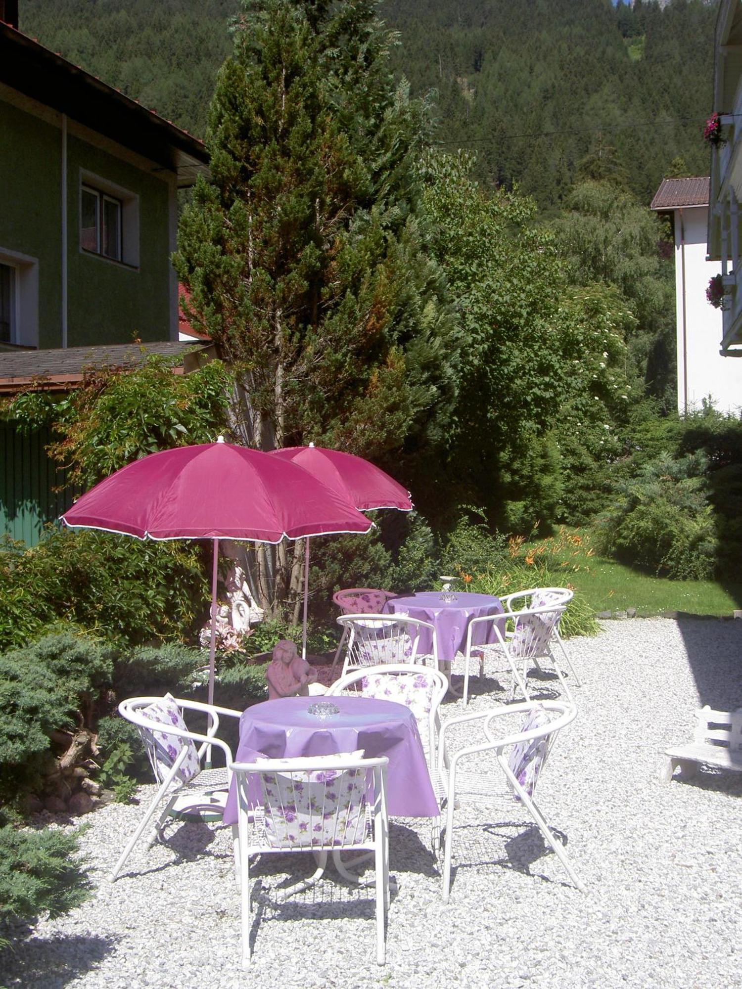 Garni Hubertus 3*